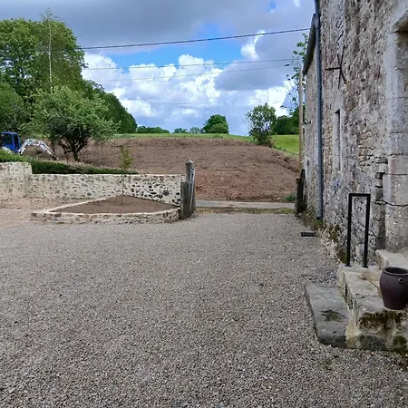 Bazire 15th Century Farm 度假居 *